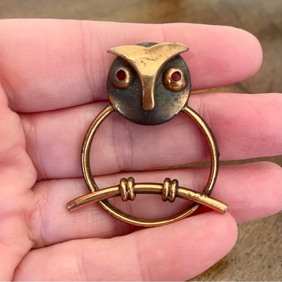Beau Jewelry - 🎉HP🎉 Beau Copper Owl Modernist Brooch Signed